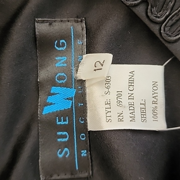 NWT Sue Wong Black Embroidered and Sequined Button Front Jacket Size 12 - Picture 15 of 17